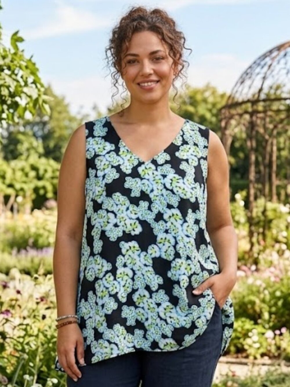 Kaari Blue Curvy 0X Plus XL Tunic Sleeveless Tank Top Blouse Floral Flowy Whimsy